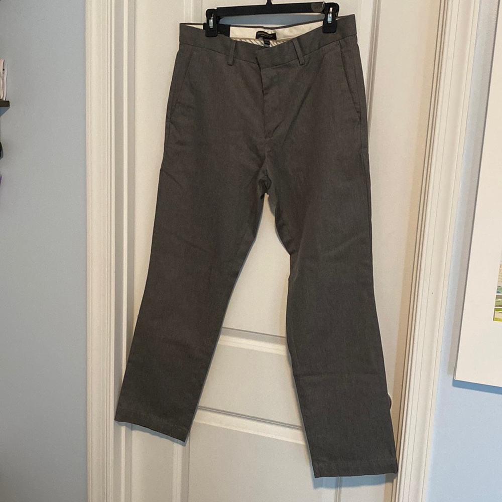 Banana Republic slim fit chinos 33/30 grey NWT